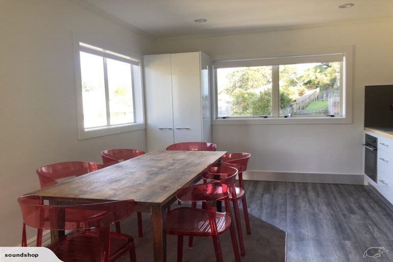 Photo of property in 14c Glenmore Street, Thorndon, Wellington, 6011