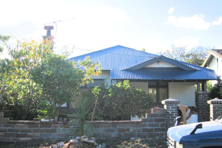 Photo of property in 18 Hinau Street, Eastbourne, Lower Hutt, 5013