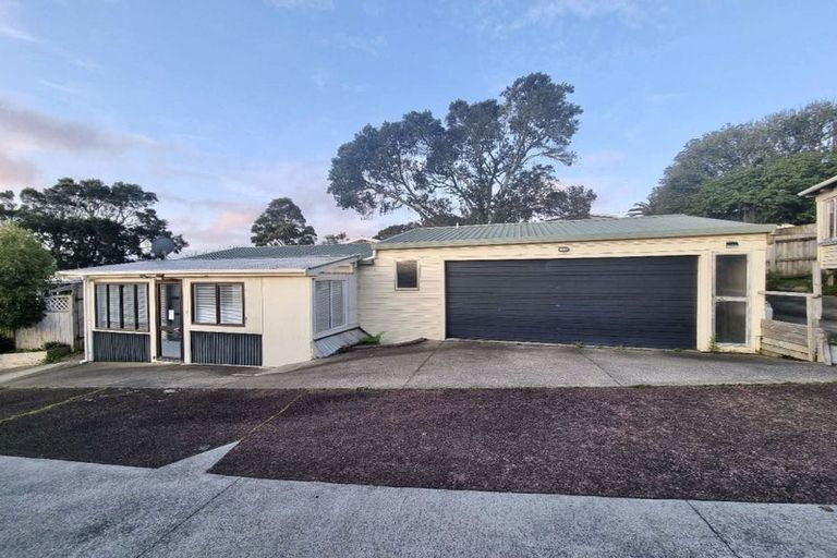 Photo of property in 4 Brian Crescent, Stanmore Bay, Whangaparaoa, 0932