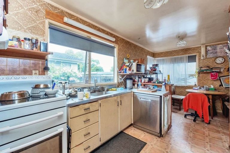 Photo of property in 56 Tabitha Crescent, Henderson, Auckland, 0612