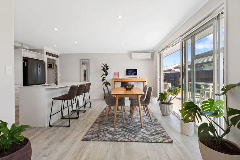 Photo of property in 12 Bill Miller Drive, Papamoa, 3118