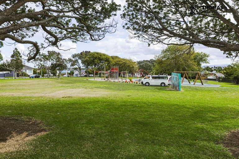 Photo of property in 2/2 Tampin Road, Hillpark, Auckland, 2102