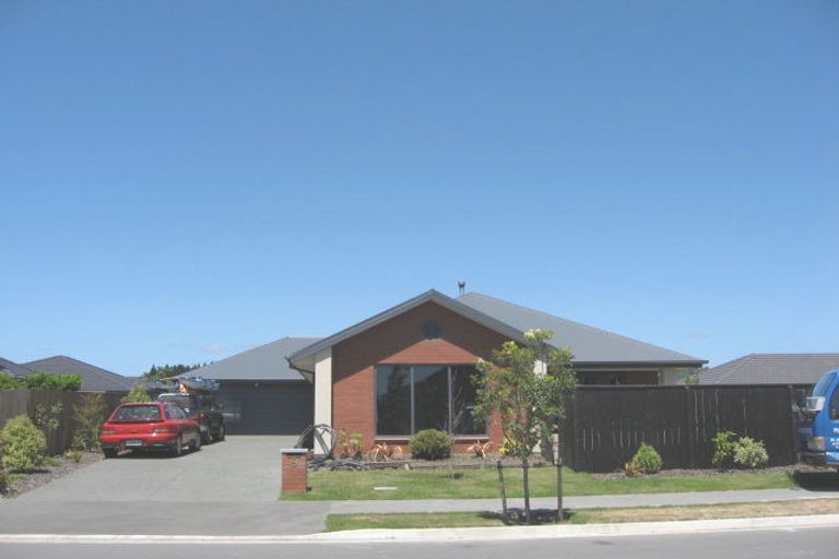 Photo of property in 9 Reka Street, Parklands, Christchurch, 8083