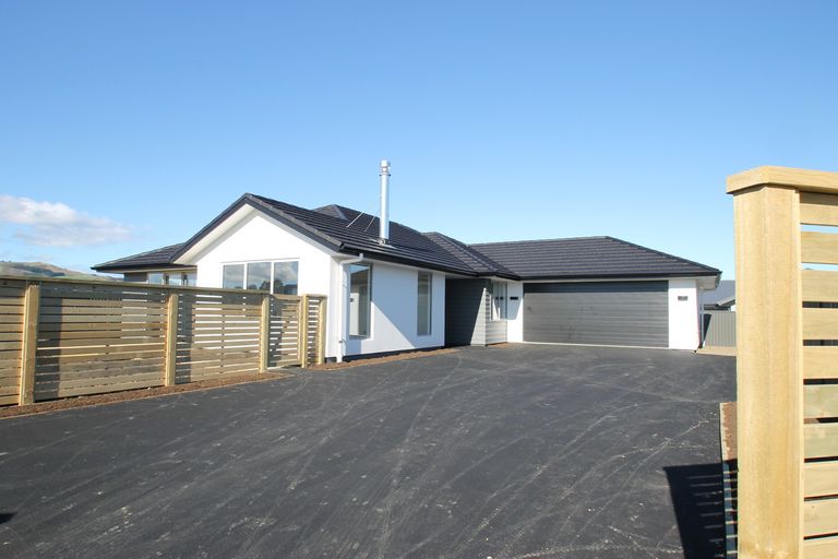Photo of property in 33 Silver Springs Boulevard, Mosgiel, 9024