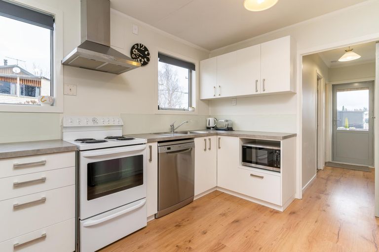 Photo of property in 39 Glencairn Road, Twizel, 7901