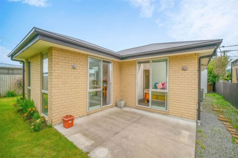 Photo of property in 63 Saint Johns Street, Woolston, Christchurch, 8062