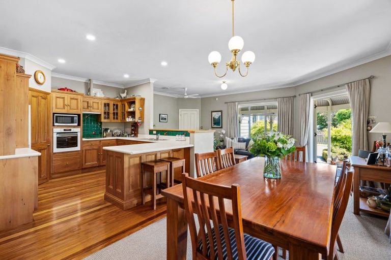 Photo of property in 15 Ross Place, Greenmeadows, Napier, 4112