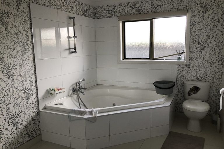 Photo of property in 10 Cate Road, Rototuna, Hamilton, 3210