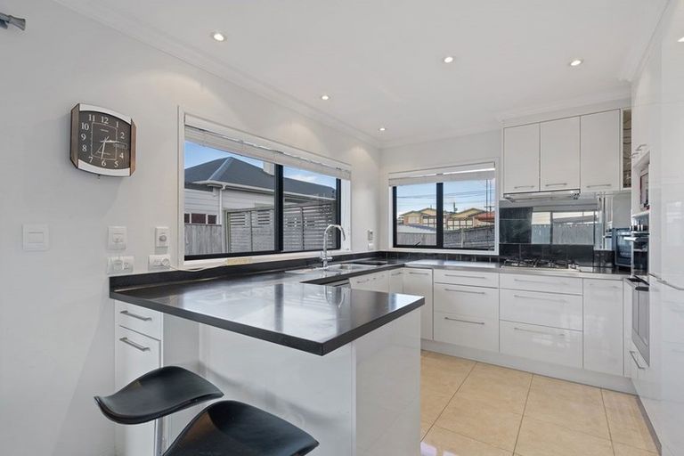 Photo of property in 29a Ngaio Street, Strandon, New Plymouth, 4312