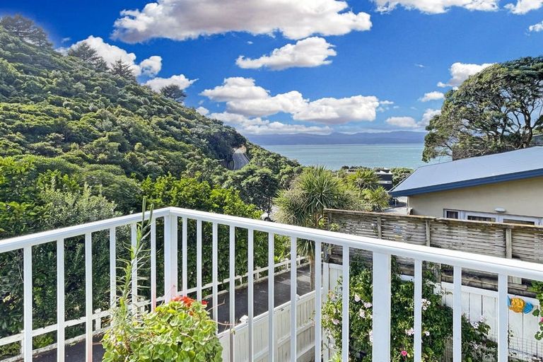 Photo of property in 15a Onslow Road, Khandallah, Wellington, 6035