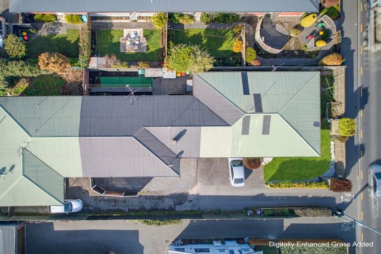 Photo of property in 2/7 Curletts Road, Sockburn, Christchurch, 8042