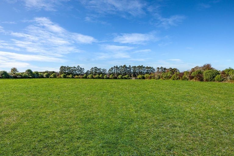 Photo of property in 3 Ada Lane, Riverhead, 0793