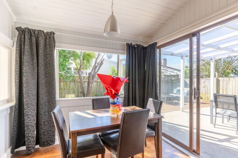 Photo of property in 52 Kirk Street, Otaki, 5512