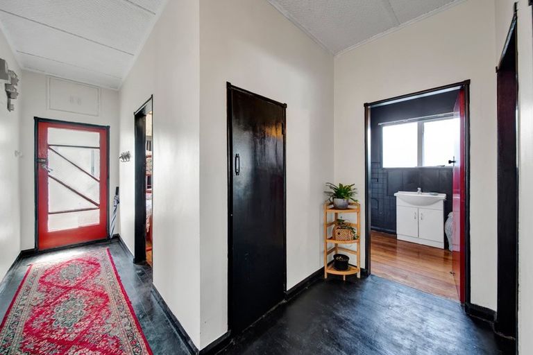 Photo of property in 48b Richmond Street, Waitara, 4320