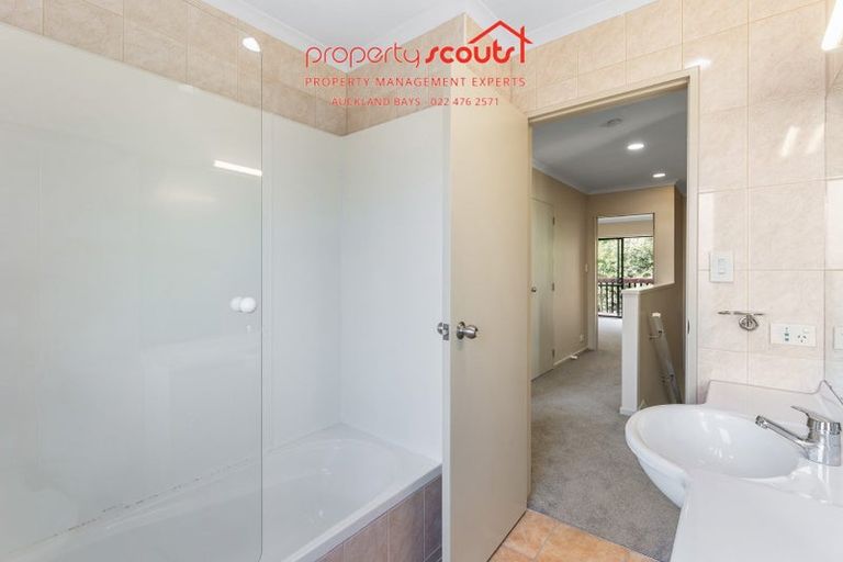 Photo of property in 9/6 Sunnydale Place, Oteha, Auckland, 0632