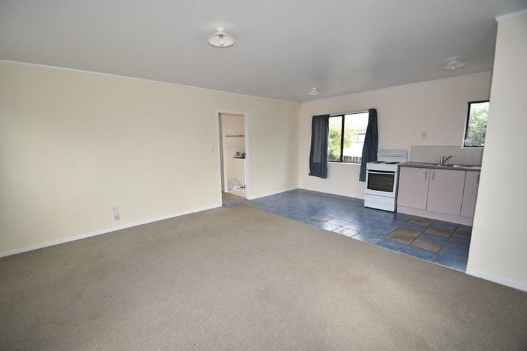 Photo of property in 1/14 Hatherley Place, Clendon Park, Auckland, 2103