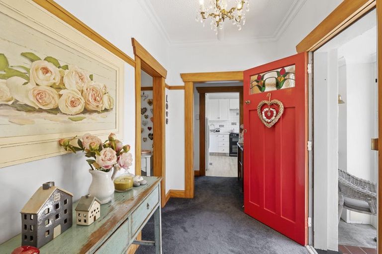 Photo of property in 116 Carrington Street, Lower Vogeltown, New Plymouth, 4310