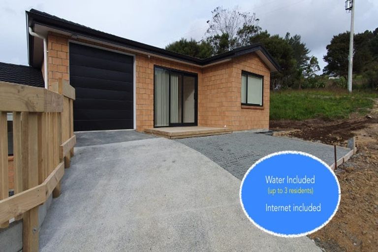 Photo of property in 26 Mudgeways Road, Massey, Auckland, 0614