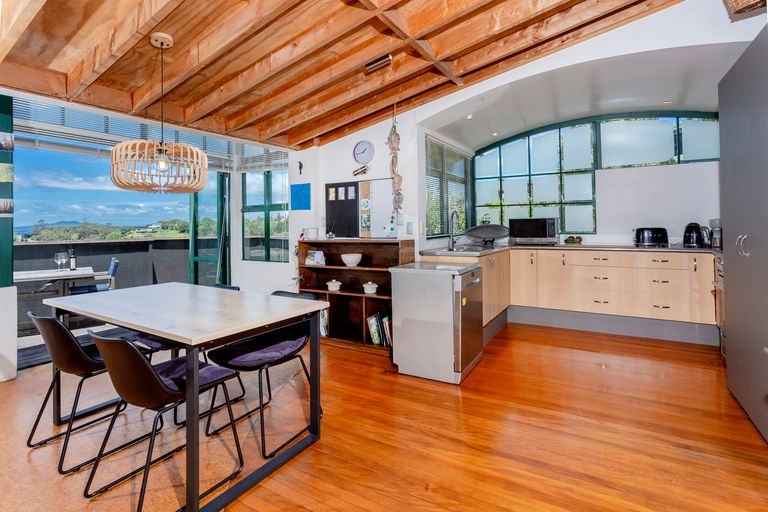 Photo of property in 6 Gannet Point, Rothesay Bay, Auckland, 0630