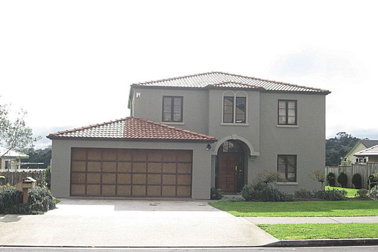 Photo of property in 52 Mt Lebanon Crescent, The Gardens, Auckland, 2105