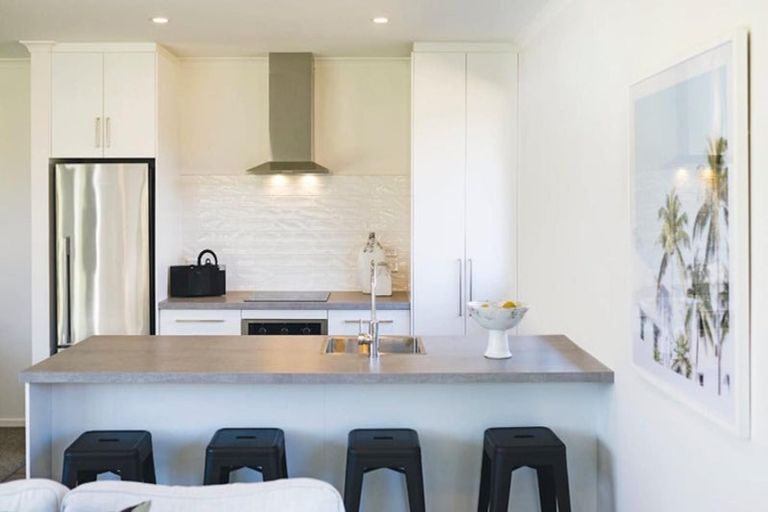 Photo of property in 4 Kenehi Road, Karaka, 2124