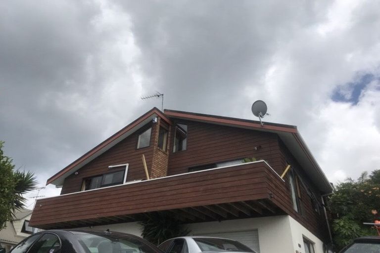 Photo of property in 43 Greenvalley Rise, Glenfield, Auckland, 0629