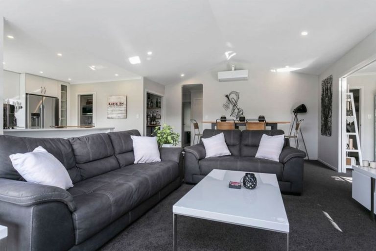 Photo of property in 2/1 Lowe Road, Rukuhia, Hamilton, 3282