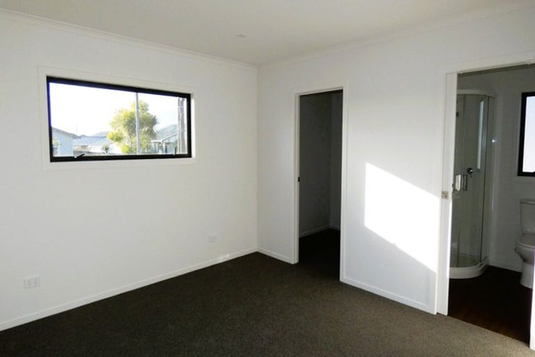 Photo of property in 26 Romilly Street, Westport, 7825