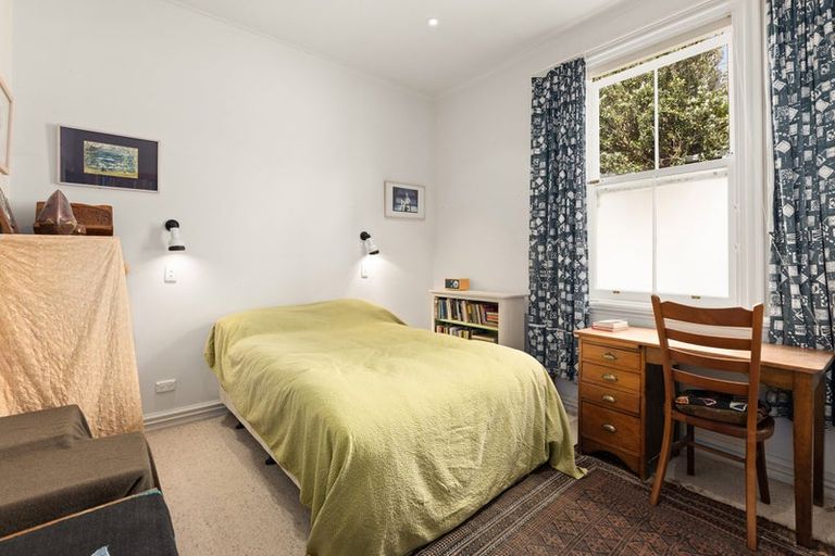 Photo of property in 70 Te Wharepouri Street, Berhampore, Wellington, 6023