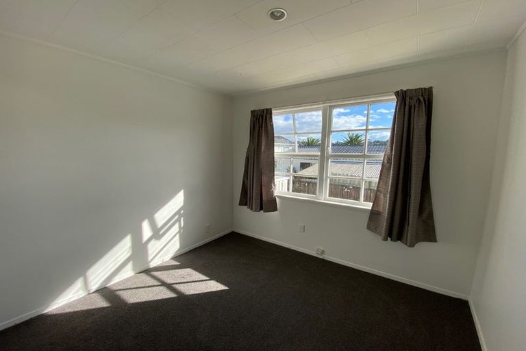 Photo of property in 57 Bayview Road, Bayview, Auckland, 0629