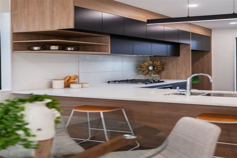 Photo of property in 6c Eversleigh Road, Belmont, Auckland, 0622