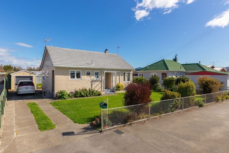 Photo of property in 35 Hutcheson Street, Mayfield, Blenheim, 7201