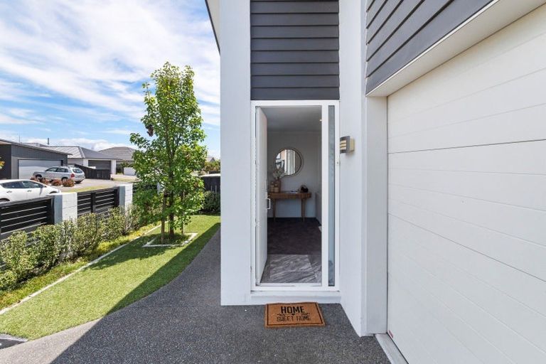 Photo of property in 17 Pimelea Street, Papamoa Beach, Papamoa, 3118