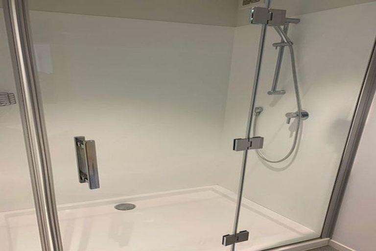 Photo of property in 1/2 Miramar Road North, Miramar, Wellington, 6022