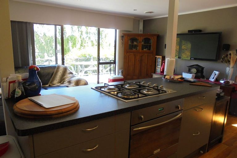 Photo of property in 32 John Street, Stokes Valley, Lower Hutt, 5019