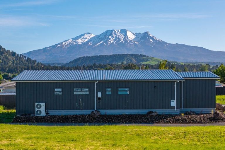 Photo of property in 8 Raupo Lane, Ohakune, 4625