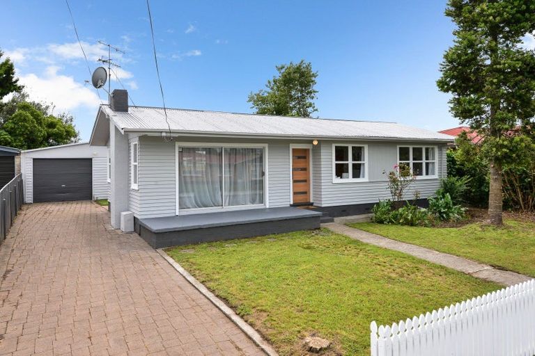 Photo of property in 5 Cricket Place, Melville, Hamilton, 3206