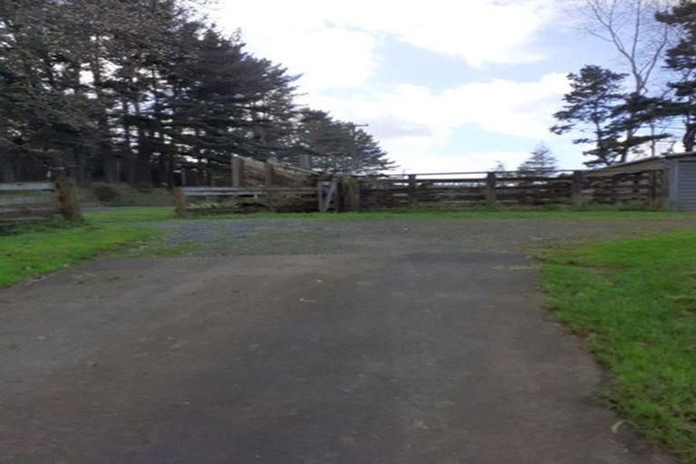 Photo of property in 99 Mcpike Road, Waimauku, 0883