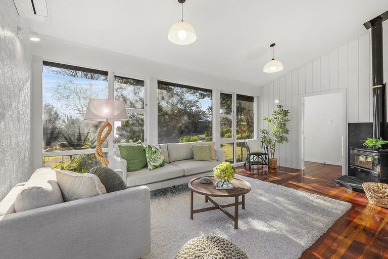 Photo of property in 44 Kahu Road, Paremata, Porirua, 5024