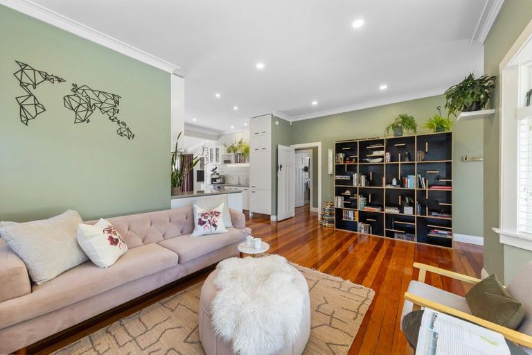 Photo of property in 52 Victor Street, Avondale, Auckland, 1026