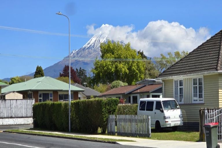 Photo of property in 29 Kahikatea Street, Inglewood, 4330