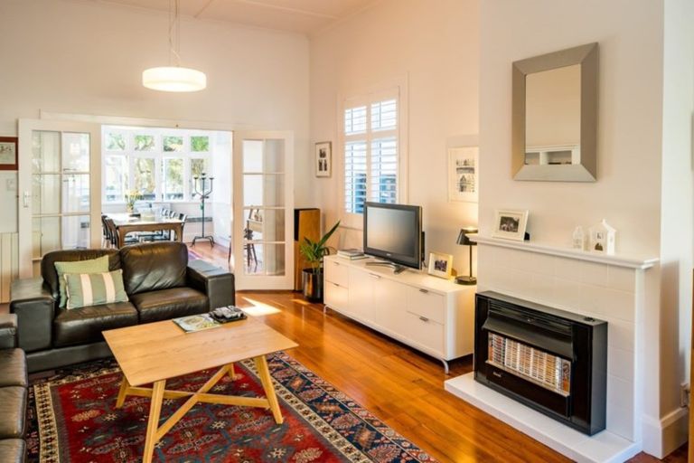 Photo of property in 82 Brougham Street, Mount Victoria, Wellington, 6011