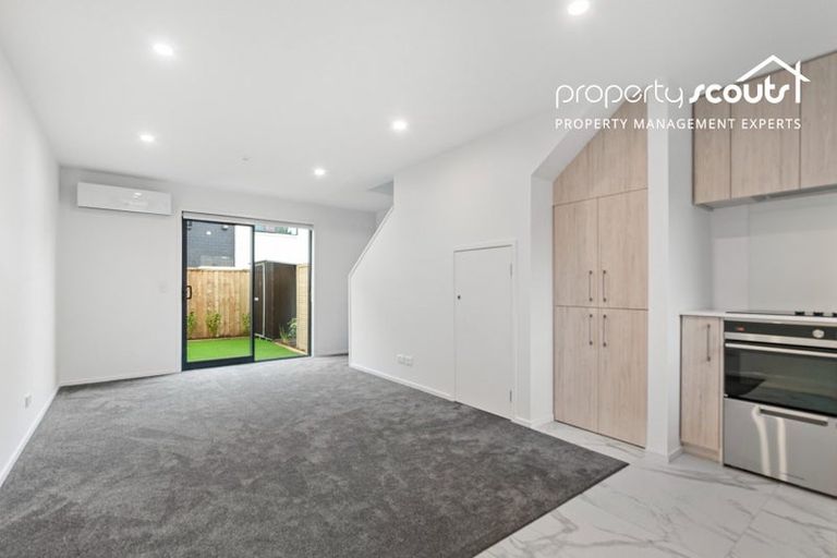 Photo of property in 10/10 Wilsher Crescent, Henderson, Auckland, 0612