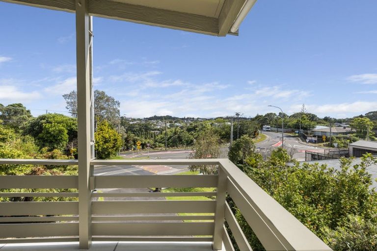 Photo of property in 245 Frankley Road, Frankleigh Park, New Plymouth, 4310