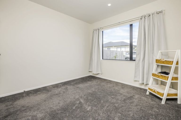 Photo of property in 9 Tuuhura Road, Pukekohe, 2120