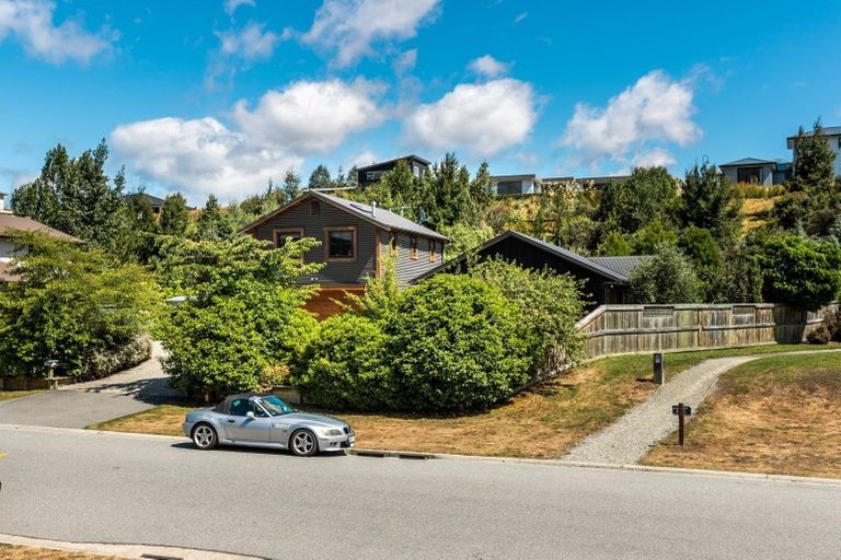 Photo of property in 32 Quill Street, Lake Hayes, Queenstown, 9304