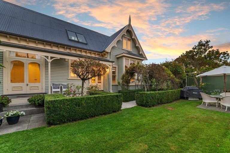 Photo of property in 172 Blighs Road, Strowan, Christchurch, 8052