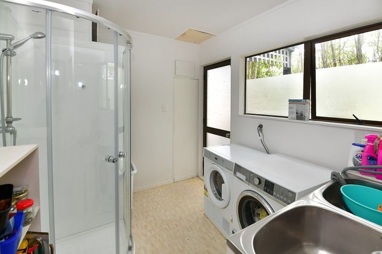 Photo of property in 10 Elliston Crescent, Stanmore Bay, Whangaparaoa, 0932