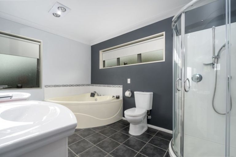 Photo of property in 5 Fantail Heights, Picton, 7220