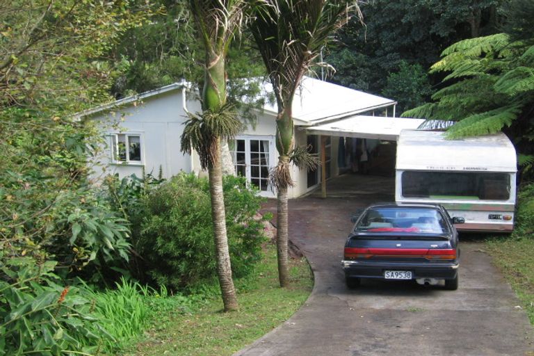 Photo of property in 25 Warner Park Avenue, Laingholm, Auckland, 0604
